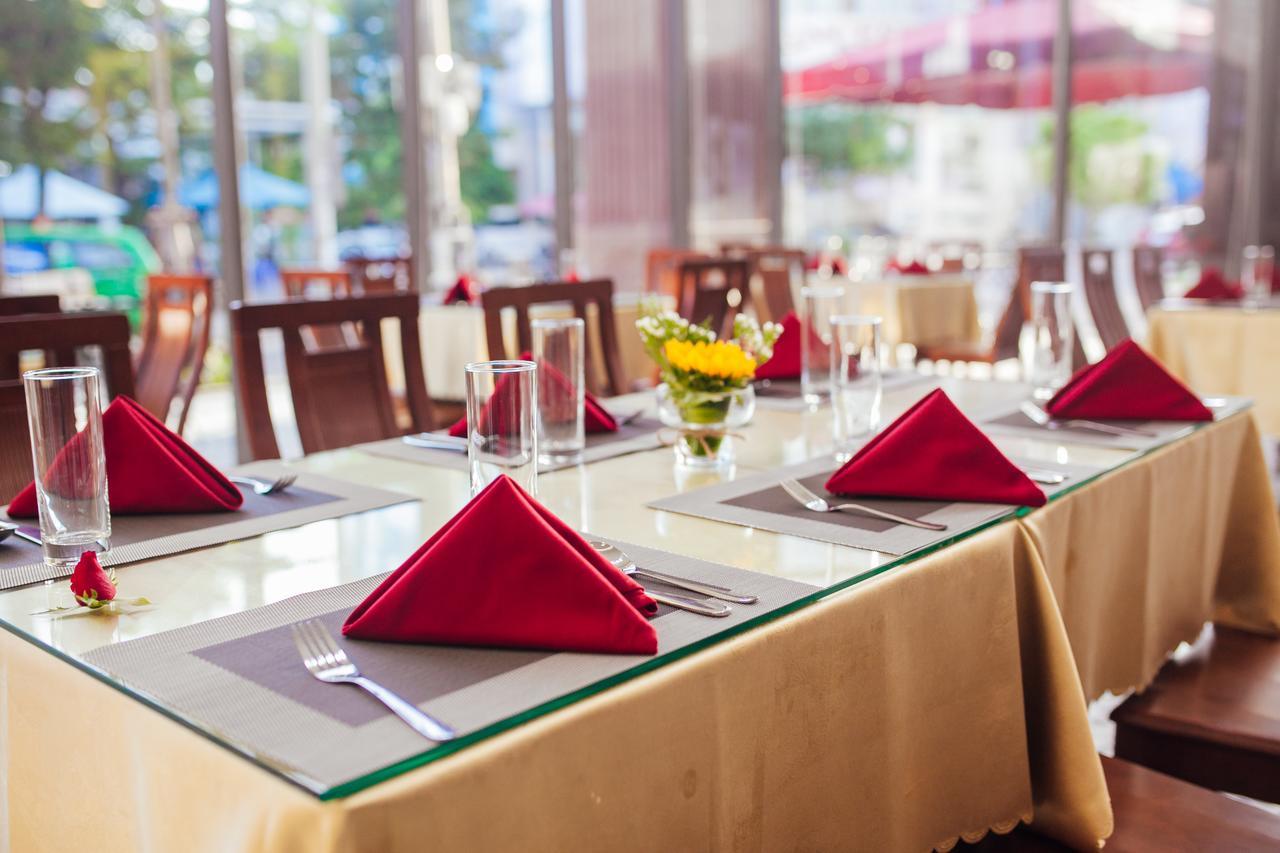 Ngoc Lan Hotel Da Nang Buitenkant foto