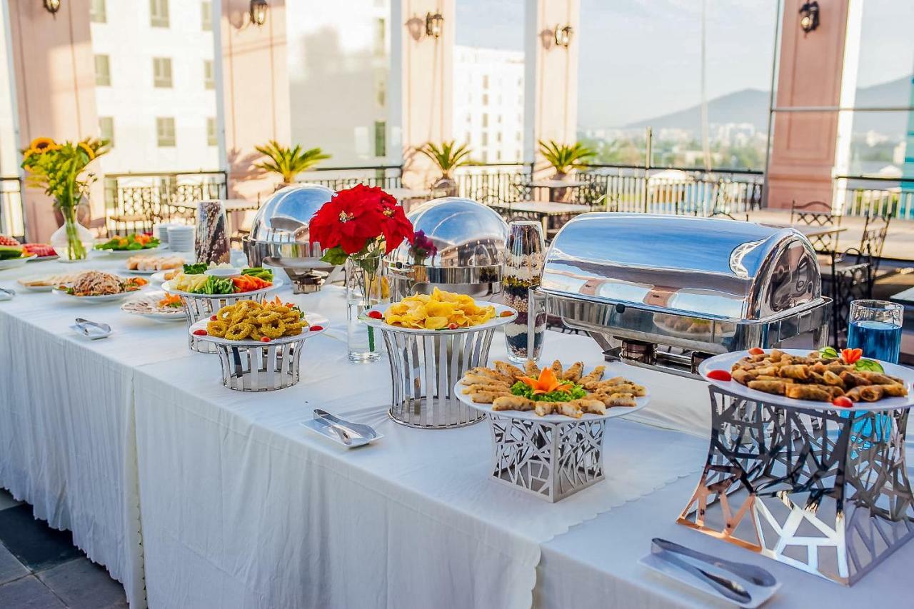 Ngoc Lan Hotel Da Nang Buitenkant foto